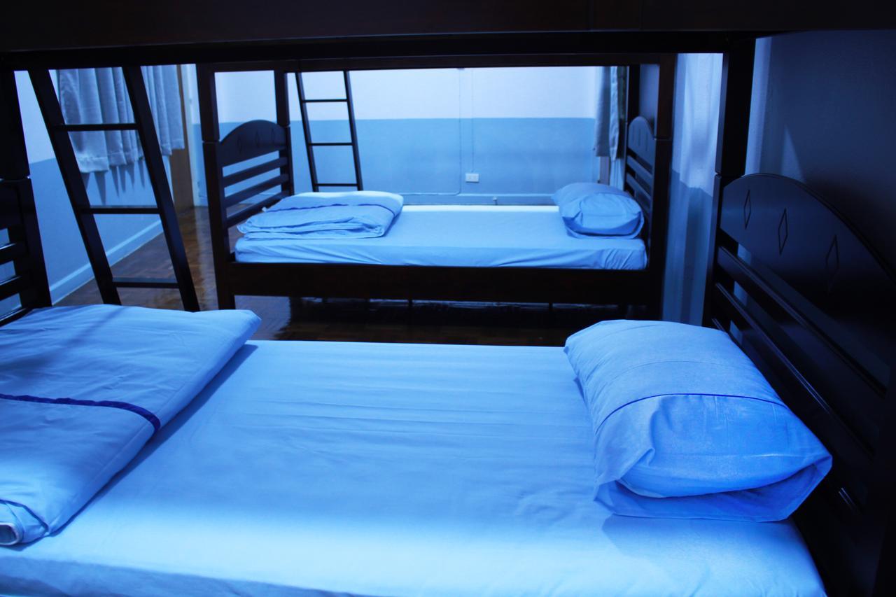 Sook Hostel (Adults Only) Чиангмай Екстериор снимка