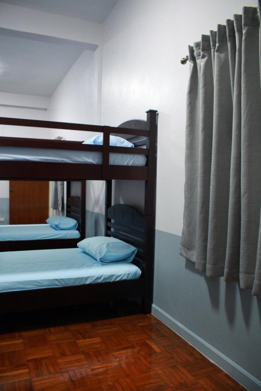 Sook Hostel (Adults Only) Чиангмай Екстериор снимка