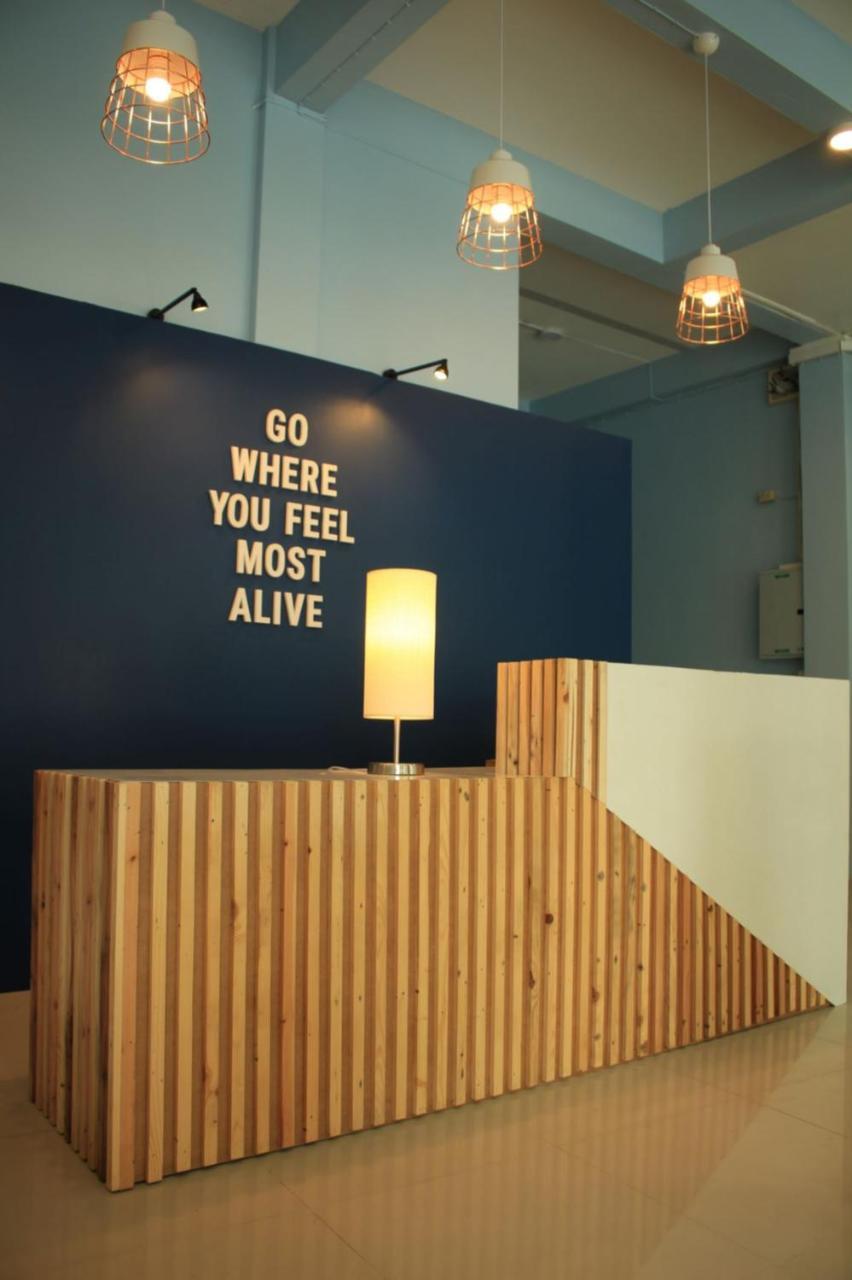 Sook Hostel (Adults Only) Чиангмай Екстериор снимка
