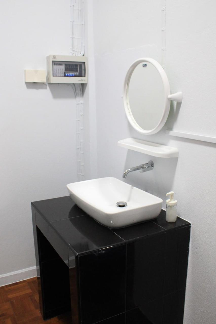 Sook Hostel (Adults Only) Чиангмай Екстериор снимка
