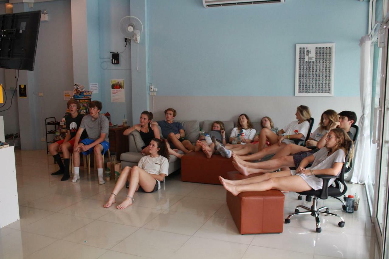 Sook Hostel (Adults Only) Чиангмай Екстериор снимка