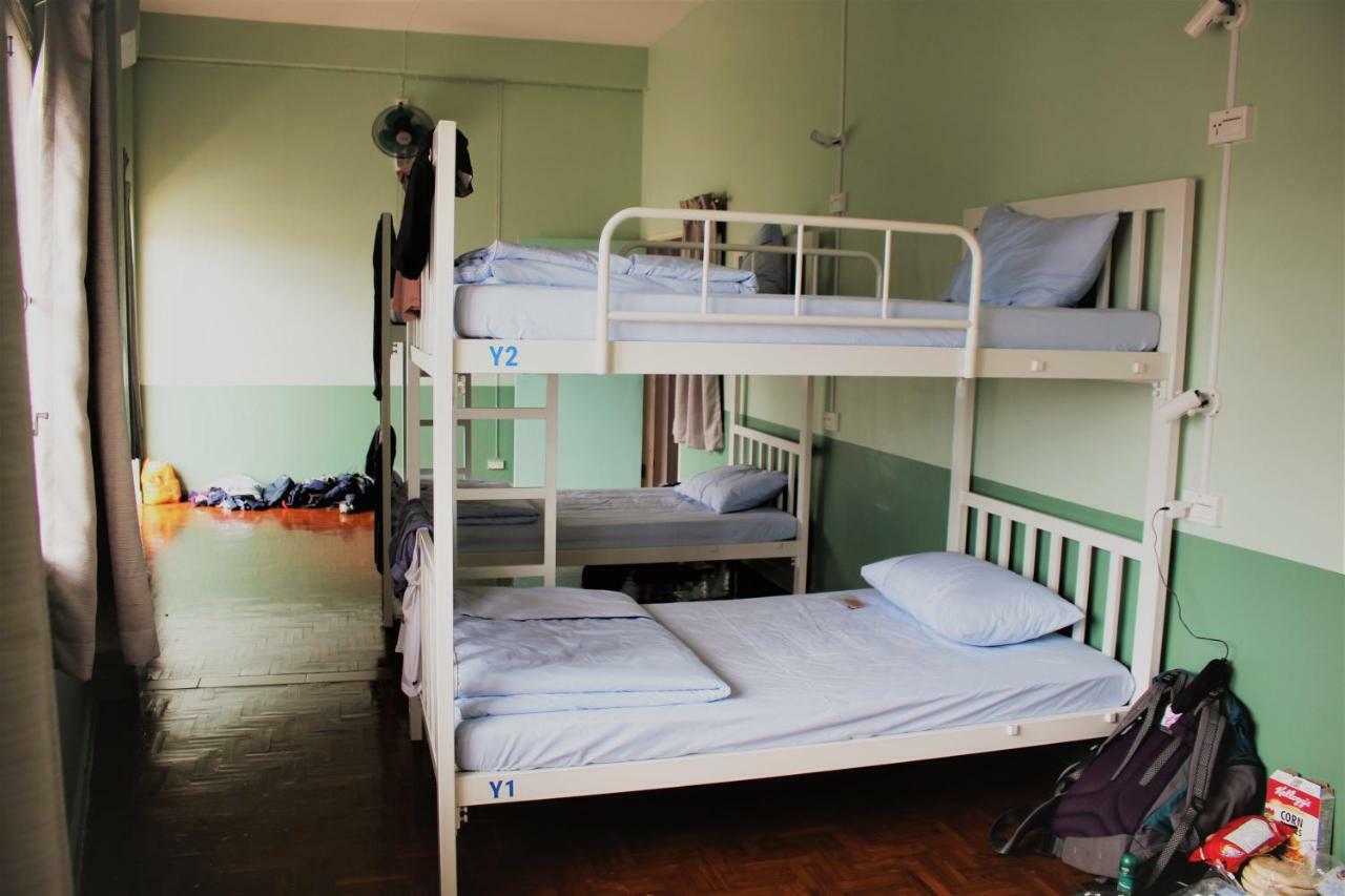 Sook Hostel (Adults Only) Чиангмай Екстериор снимка